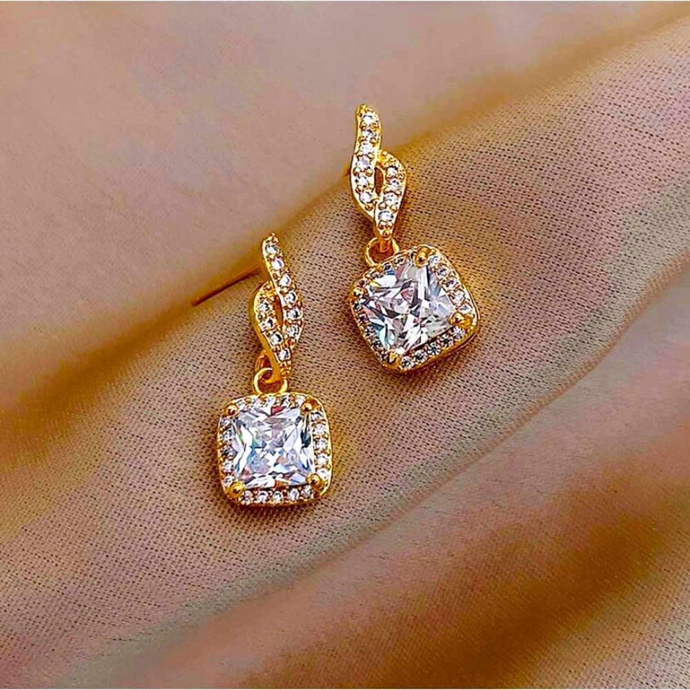 Woman’s earrings